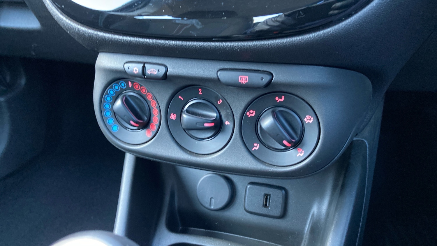 Used Vauxhall Corsa 2016 for sale - 77450247: Photo 19