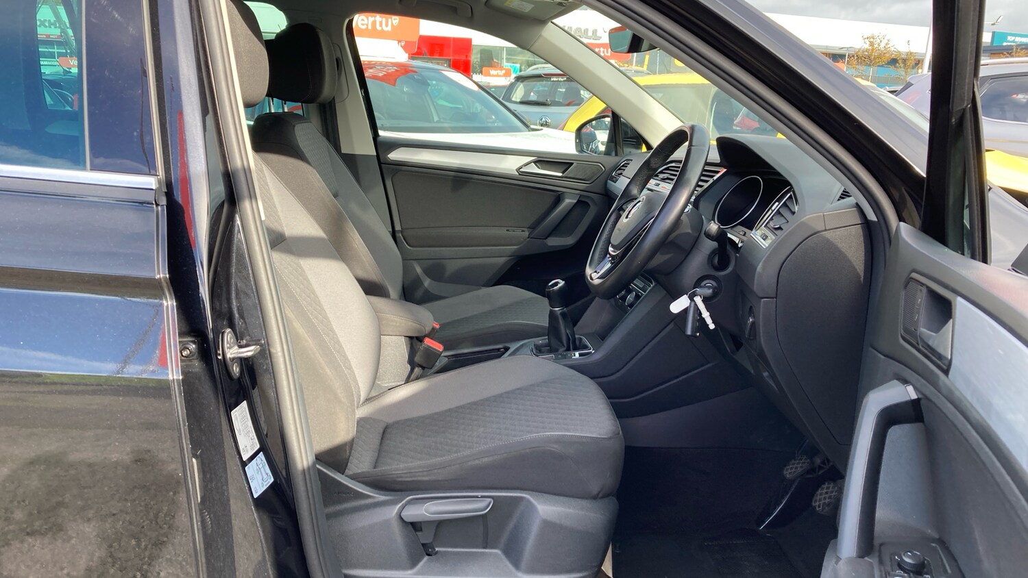 Used Volkswagen Tiguan 2020 for sale - 76319962: Photo 32