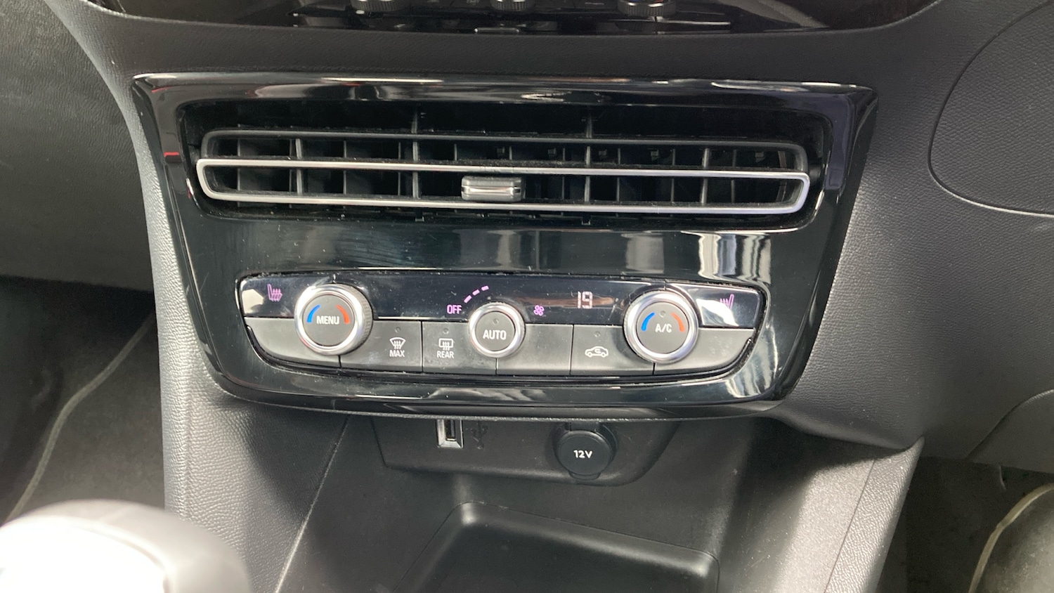 Used Vauxhall Mokka 2023 for sale - 78042620: Photo 24