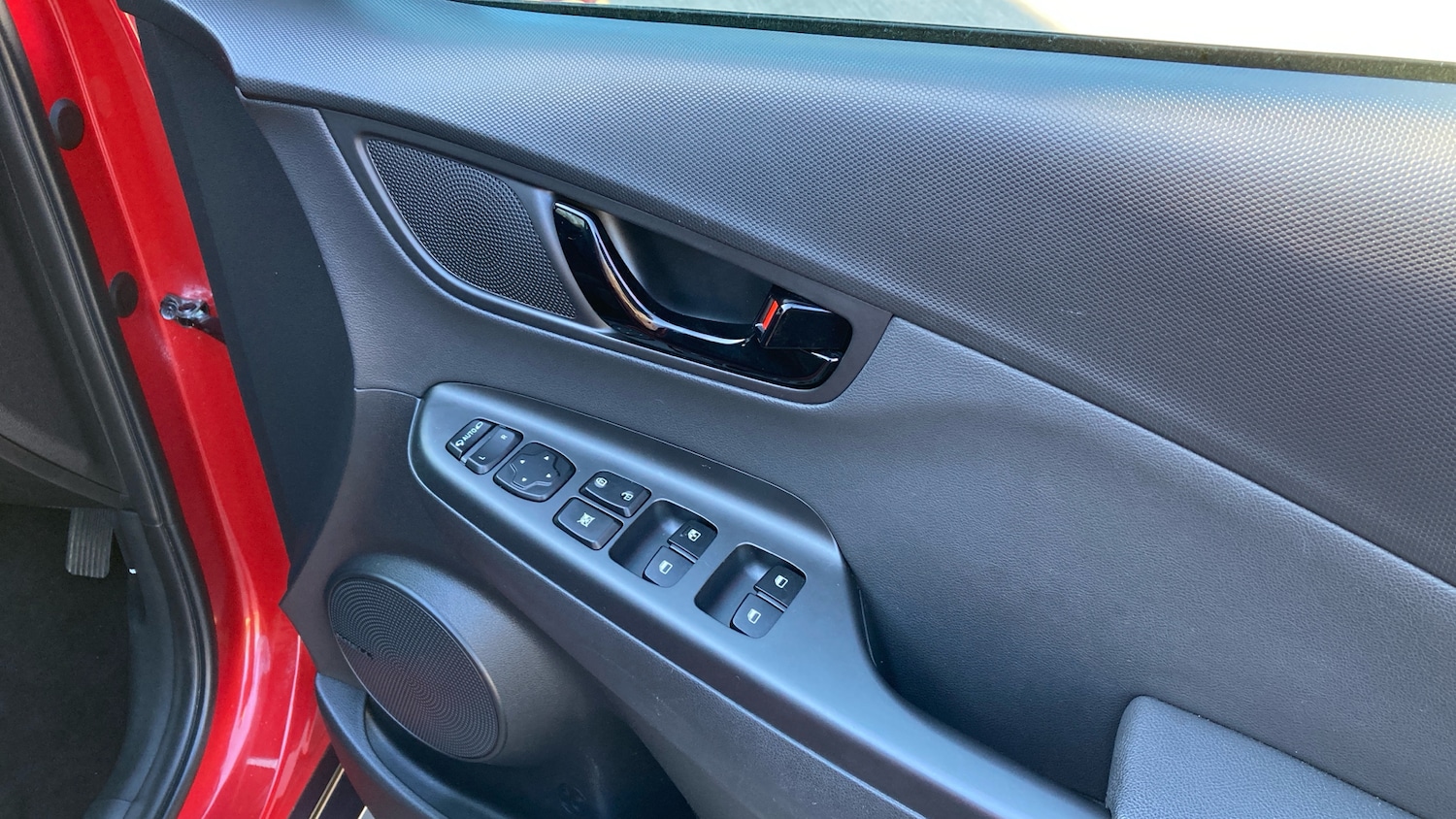 Used Hyundai KONA 2018 for sale - 78198696: Photo 32