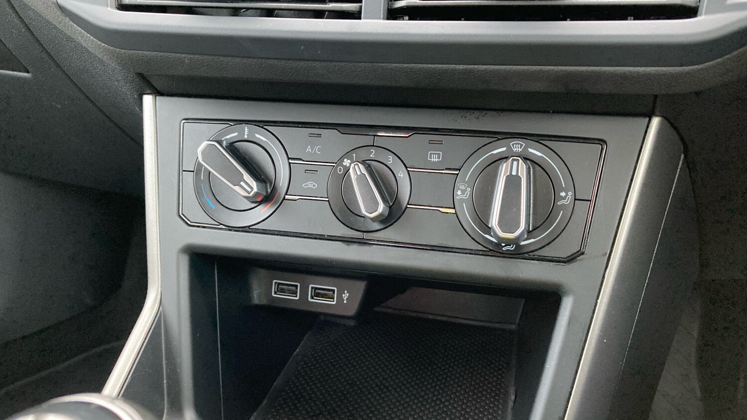 Used Volkswagen Polo 2019 for sale - 76577023: Photo 24