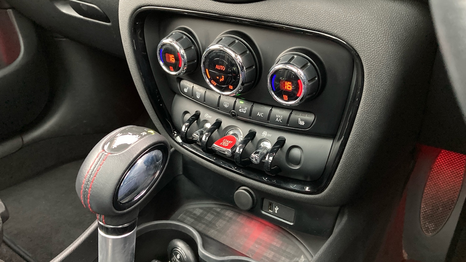 Used MINI Clubman 2018 for sale - 77900863: Photo 24