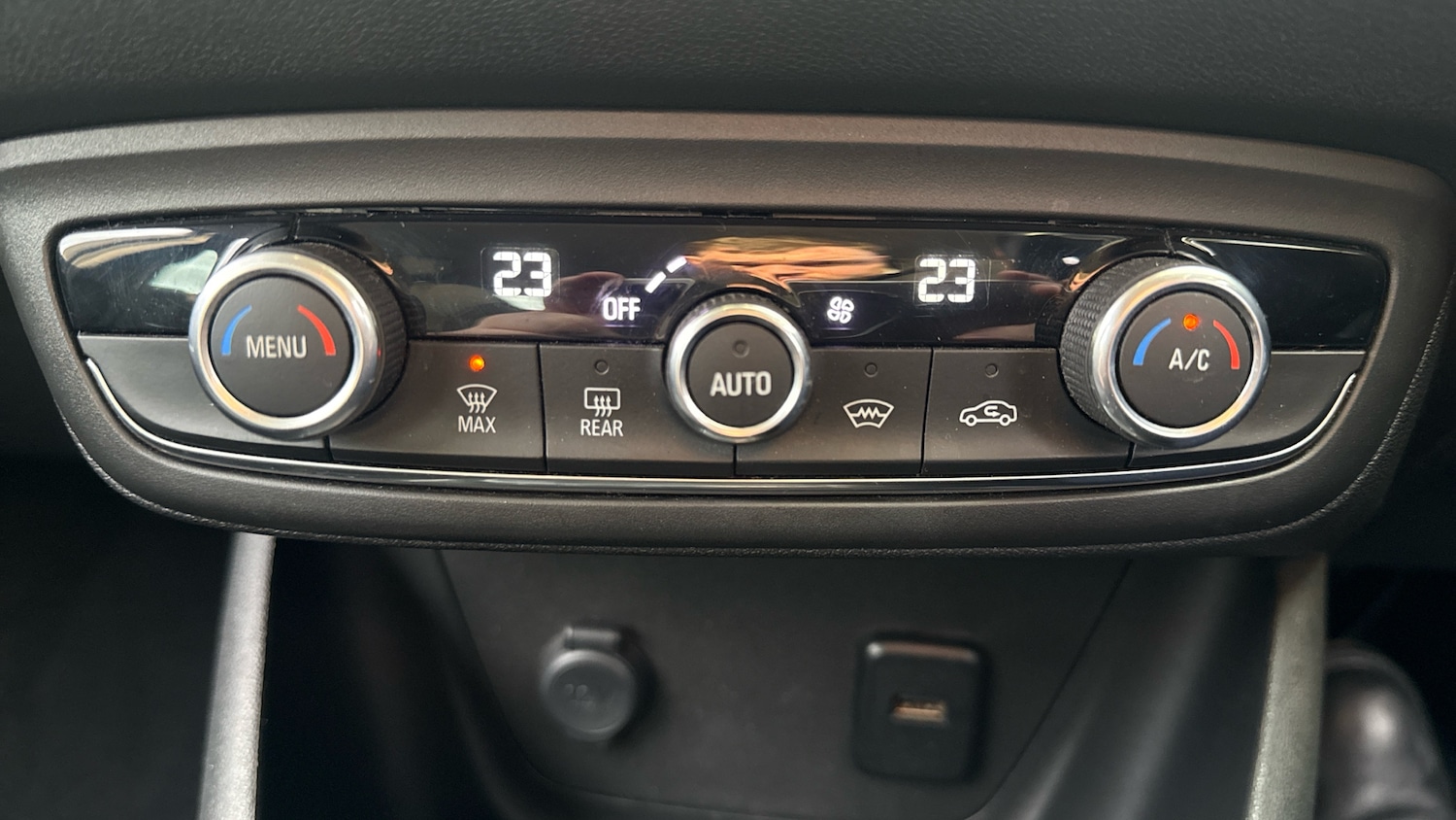 Used Vauxhall Crossland X 2018 for sale - 76910922: Photo 21