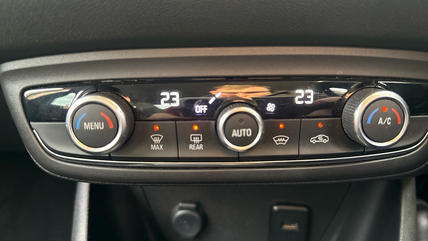 Used Vauxhall Crossland X 2018 for sale - 76910922: Photo 22