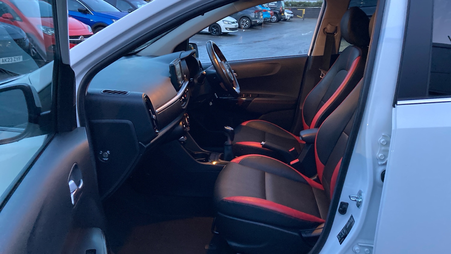 Used Kia Picanto 2018 for sale - 76830553: Photo 37