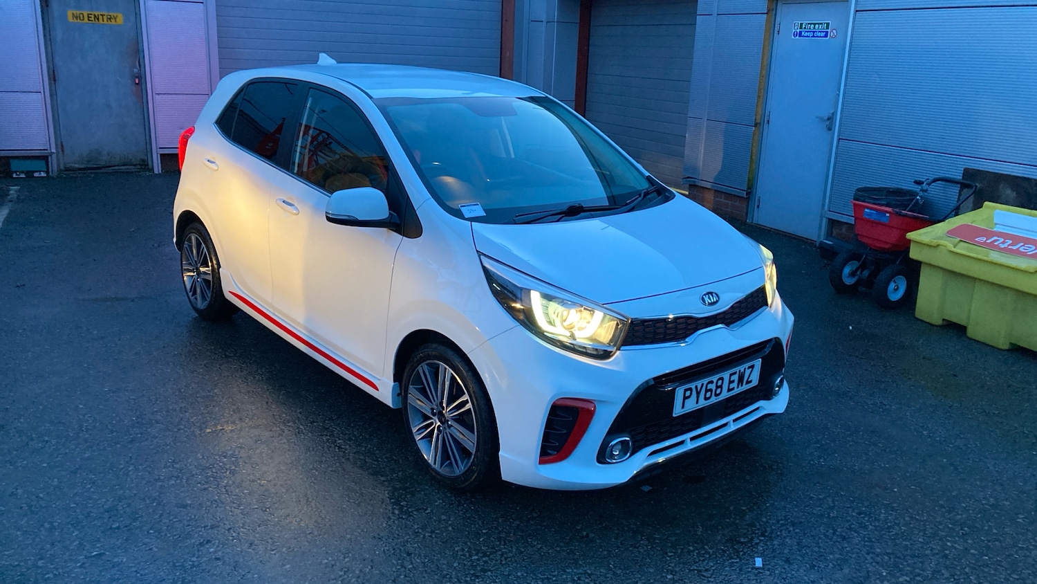 Used Kia Picanto 2018 for sale - 76830553: Photo 40