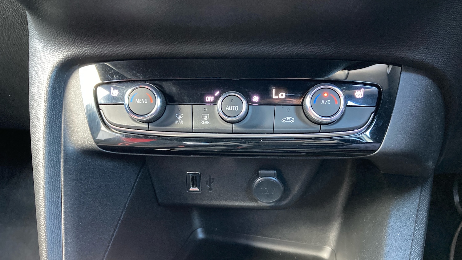 Used Vauxhall Corsa 2012 for sale - 75999491: Photo 24
