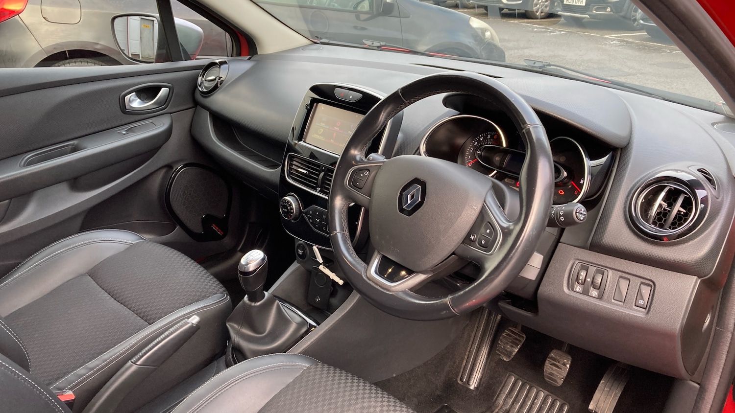 Used Renault Clio 2018 for sale - 77195178: Photo 11