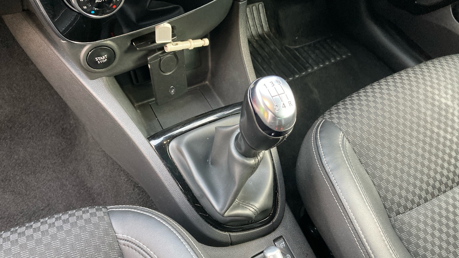 Used Renault Clio 2018 for sale - 77195178: Photo 13