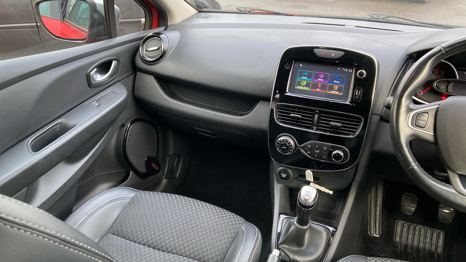 Used Renault Clio 2018 for sale - 77195178: Photo 14