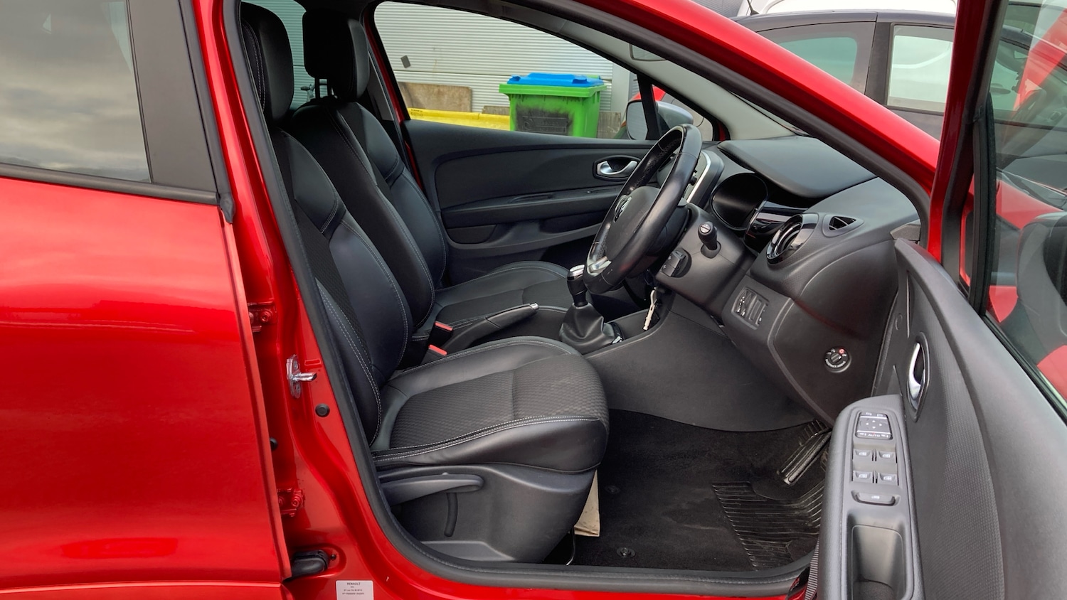 Used Renault Clio 2018 for sale - 77195178: Photo 30