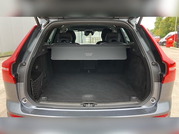 Used Volvo XC60 2019 for sale - 75683197: Photo