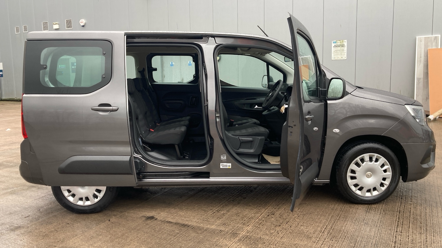 Used Vauxhall Combo Life 2022 for sale - 77452989: Photo 30
