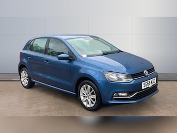 Used Volkswagen Polo 2015 for sale - 76075779: Photo