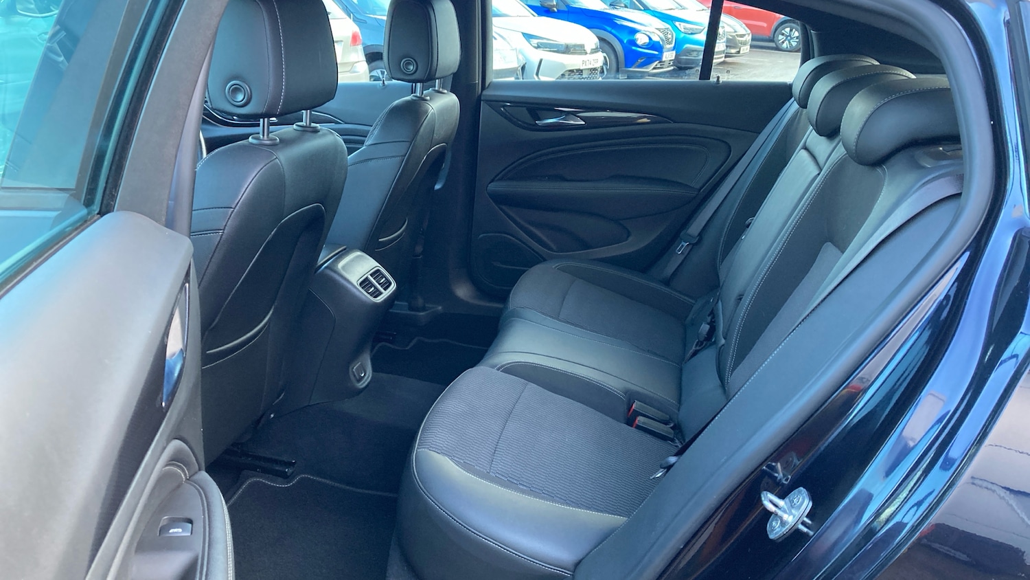 Used Vauxhall Insignia 2018 for sale - 77220228: Photo 16