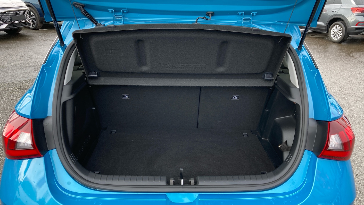 Used Hyundai i20 2023 for sale - 76477752: Photo 4