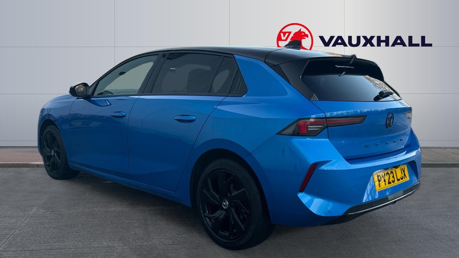 Used Vauxhall Astra 2023 for sale - 76910932: Photo 2