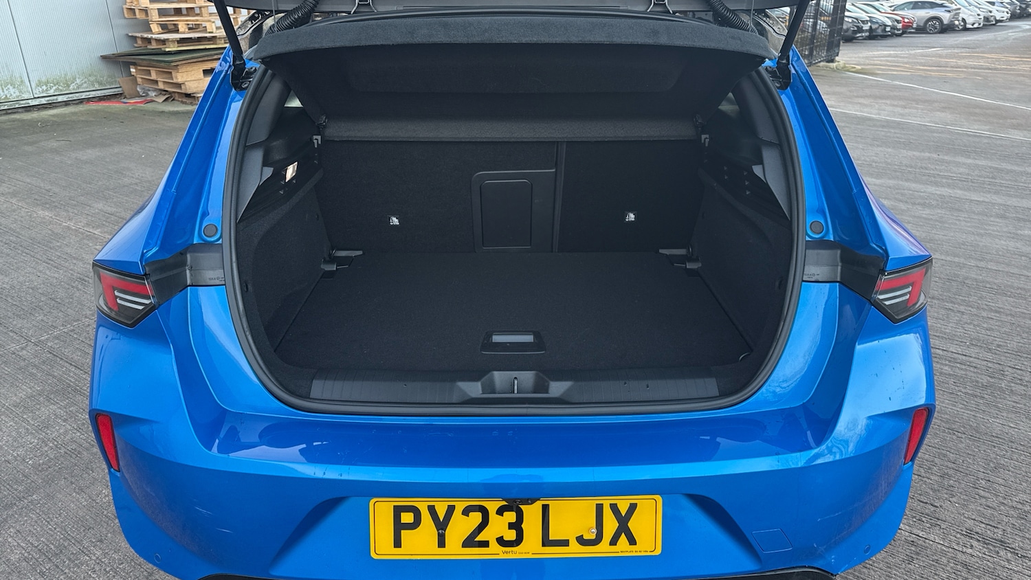 Used Vauxhall Astra 2023 for sale - 76910932: Photo 4