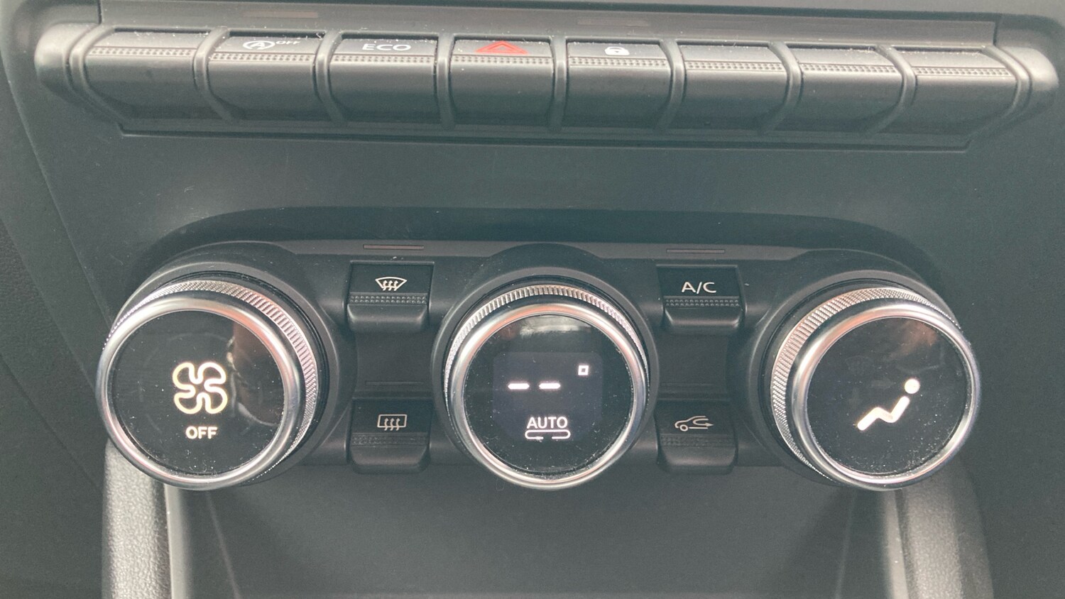 Used Renault Captur 2009 for sale - 76298869: Photo 28