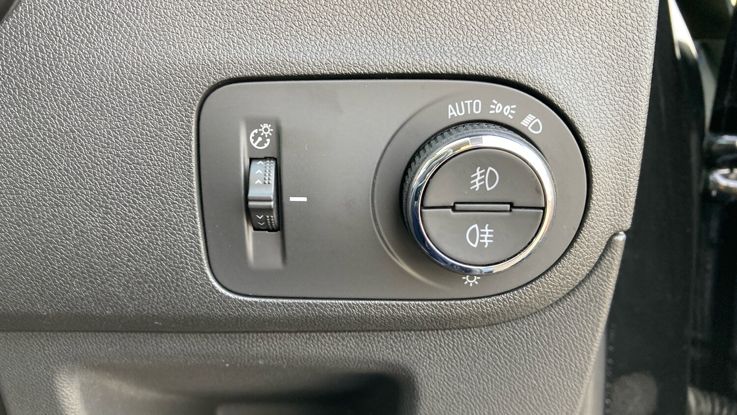 Used Vauxhall Crossland 2023 for sale - 76482747: Photo 28