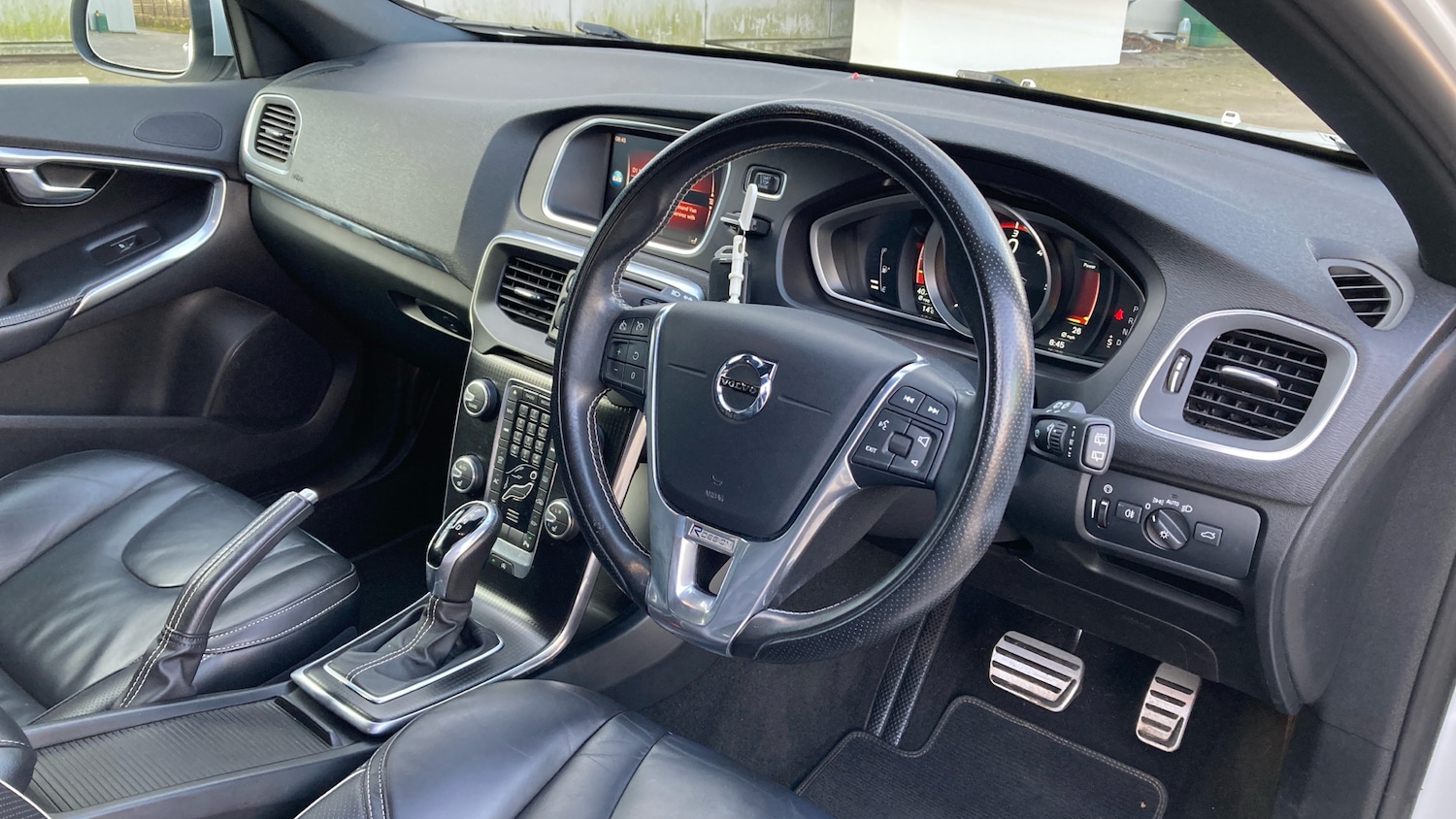 Used Volvo V40 2017 for sale - 78067345: Photo 11