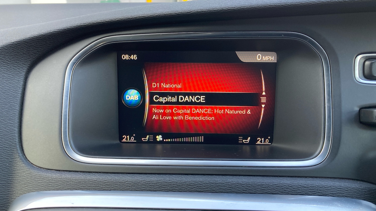 Used Volvo V40 2017 for sale - 78067345: Photo 12