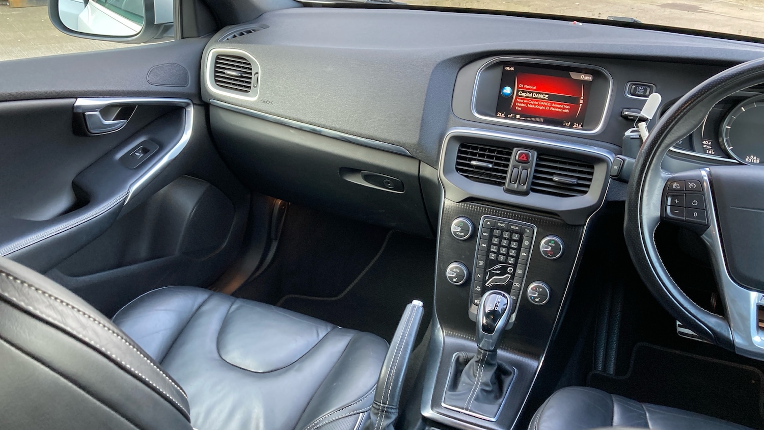 Used Volvo V40 2017 for sale - 78067345: Photo 14