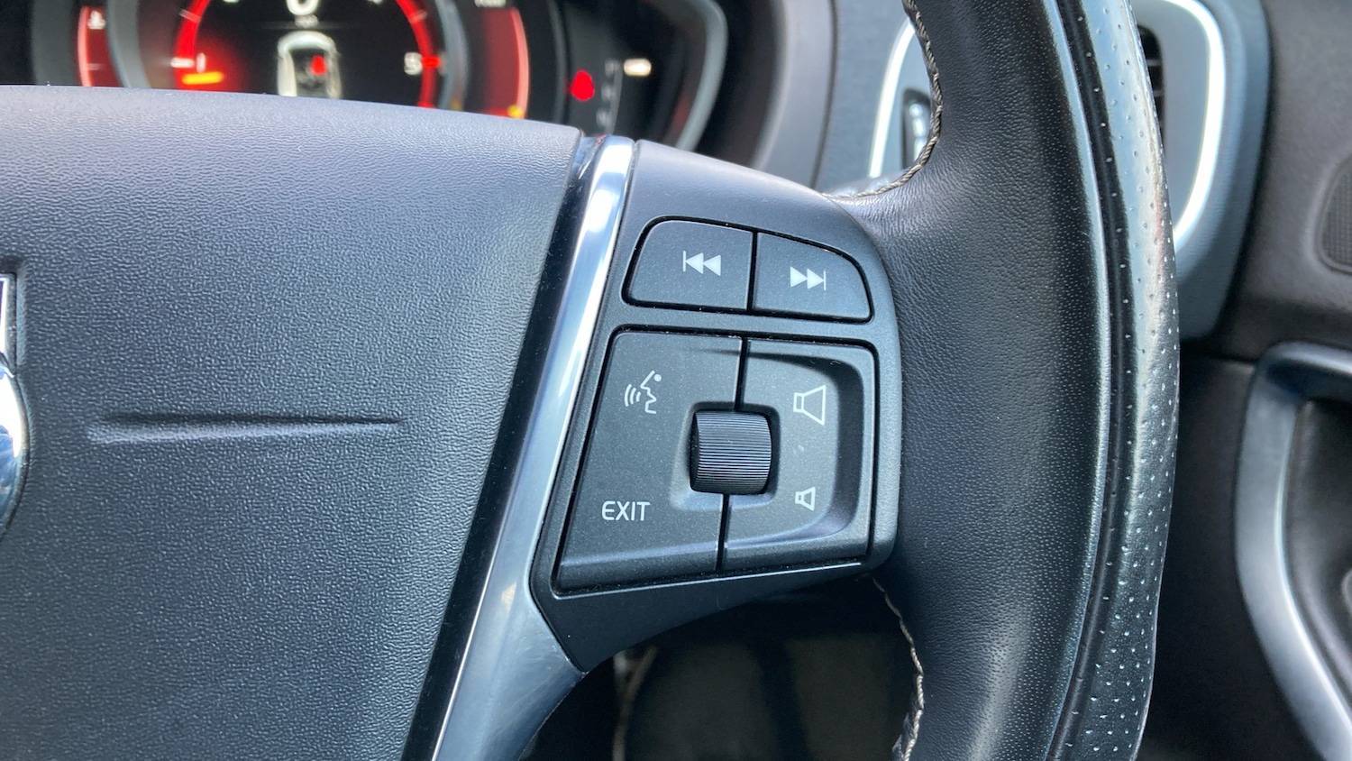 Used Volvo V40 2017 for sale - 78067345: Photo 22