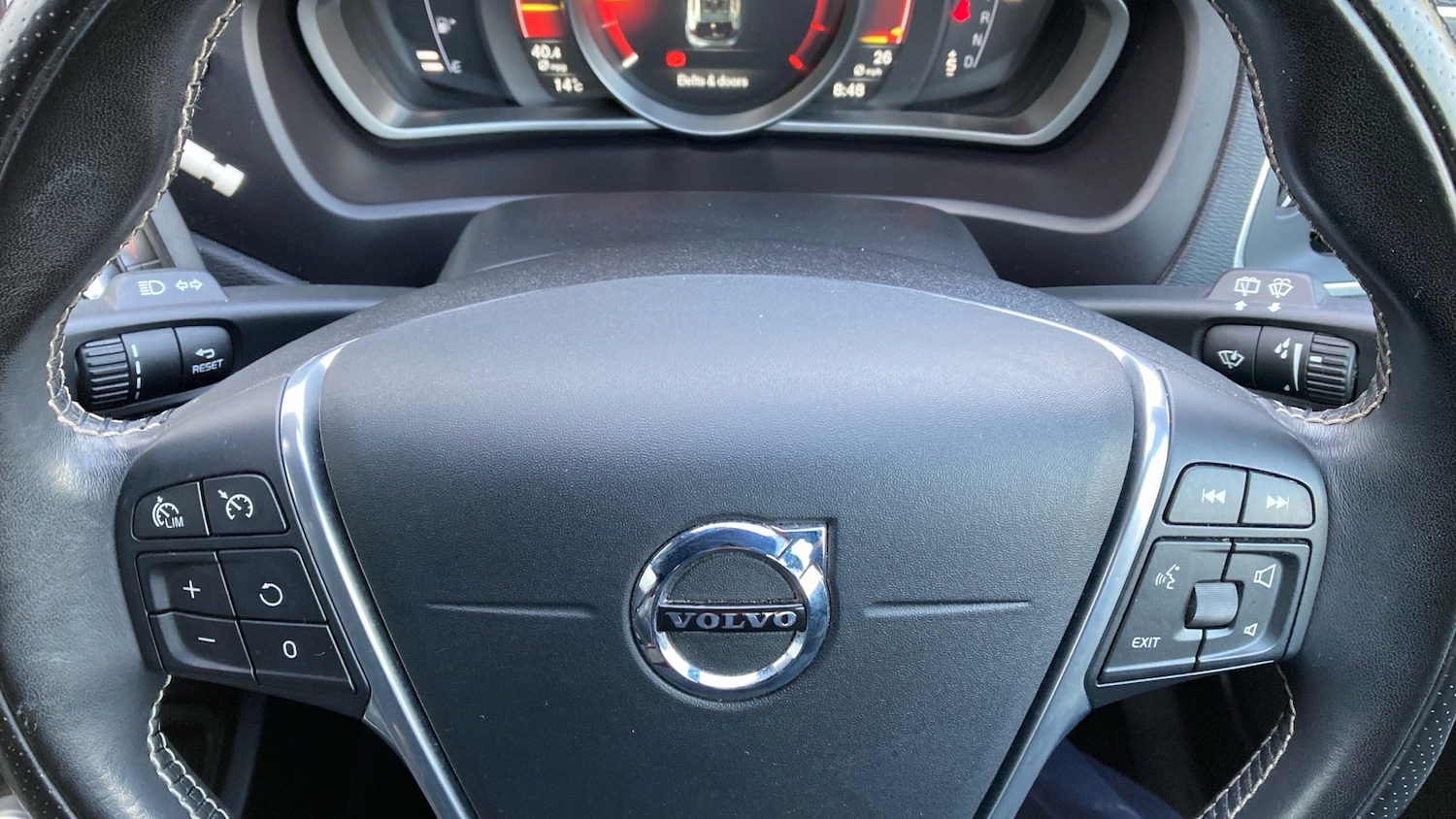 Used Volvo V40 2017 for sale - 78067345: Photo 23