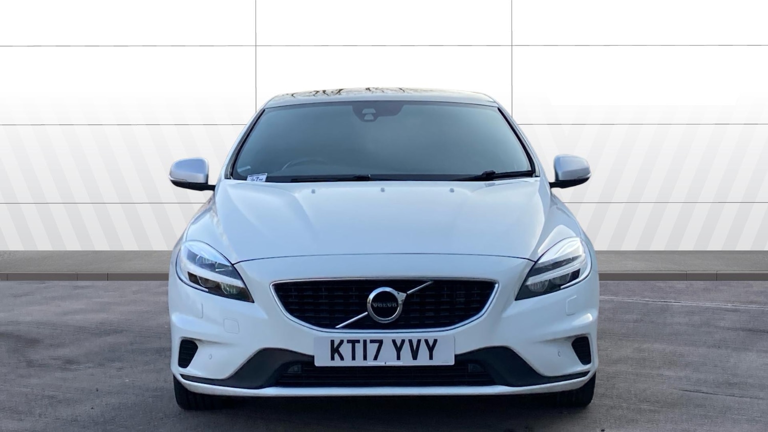 Used Volvo V40 2017 for sale - 78067345: Photo 3