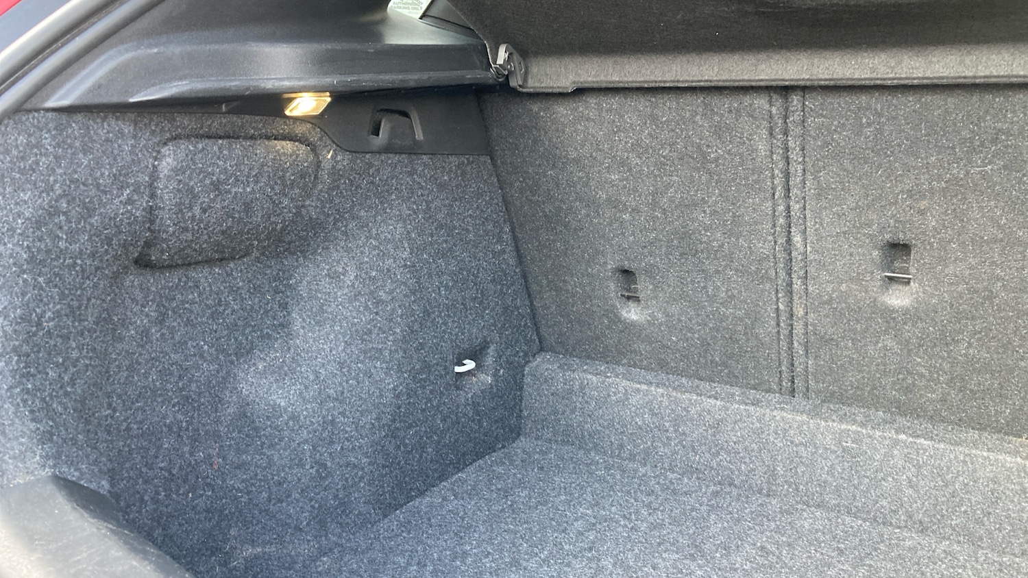 Used Volvo V40 2017 for sale - 78067345: Photo 41