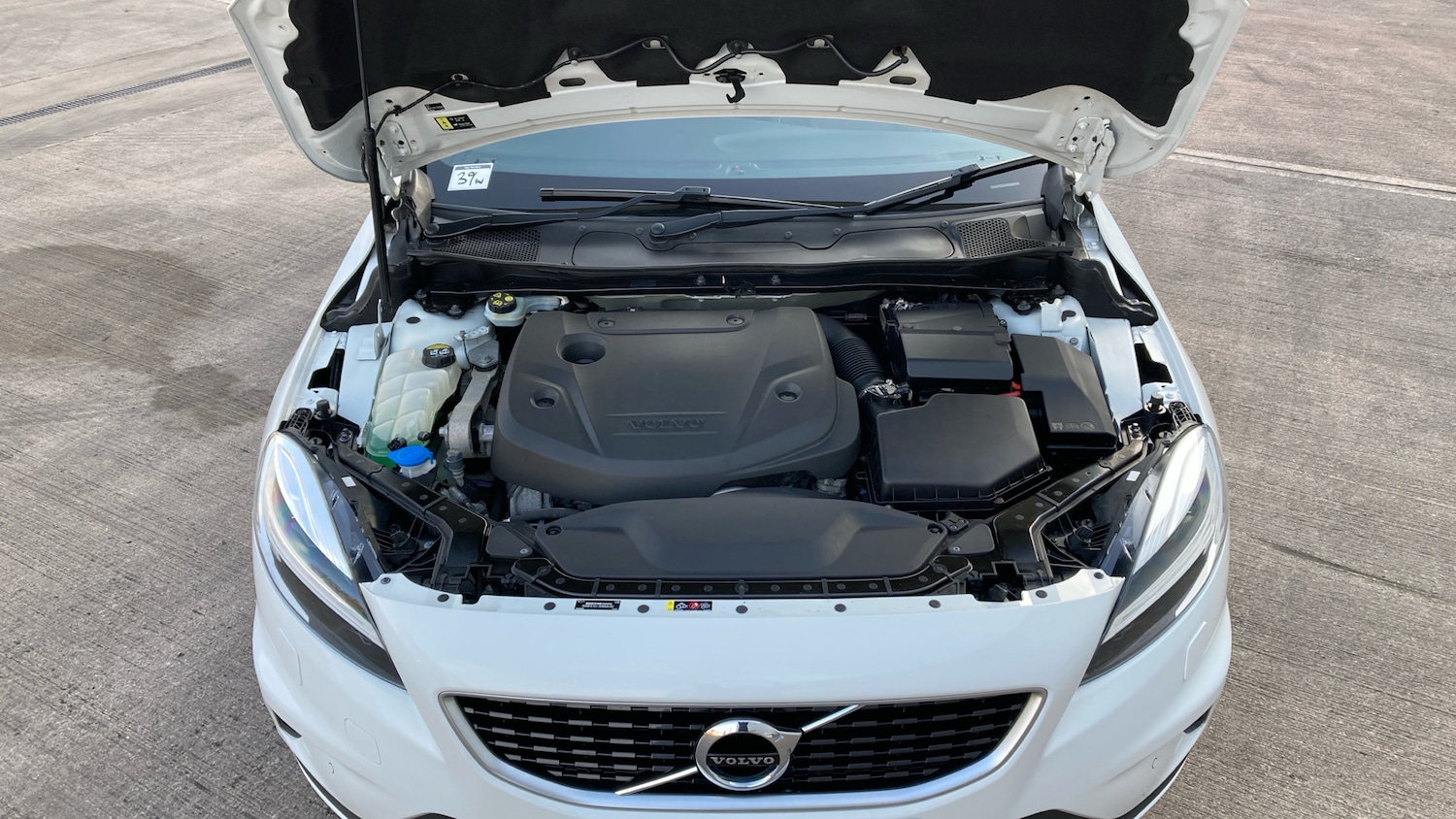 Used Volvo V40 2017 for sale - 78067345: Photo 8