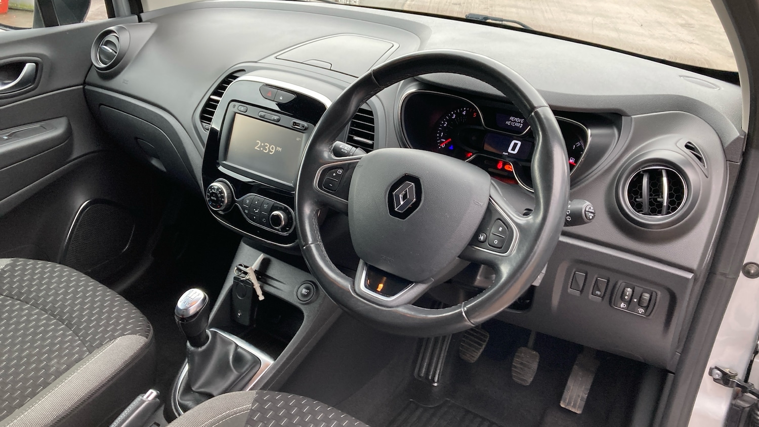 Used Renault Captur 2018 for sale - 77975360: Photo 11