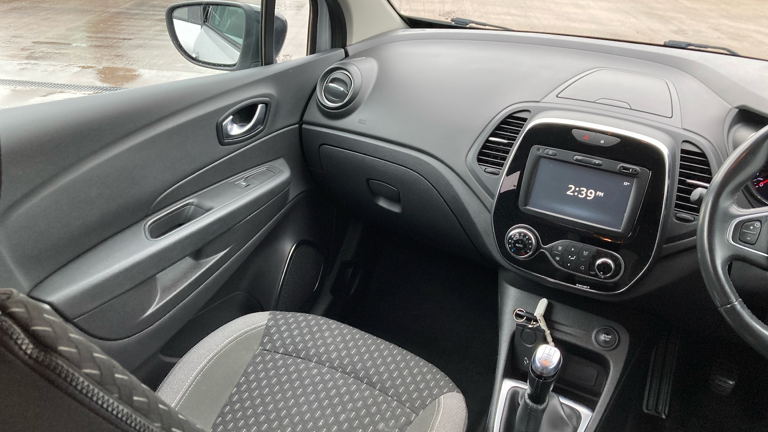 Used Renault Captur 2018 for sale - 77975360: Photo 14