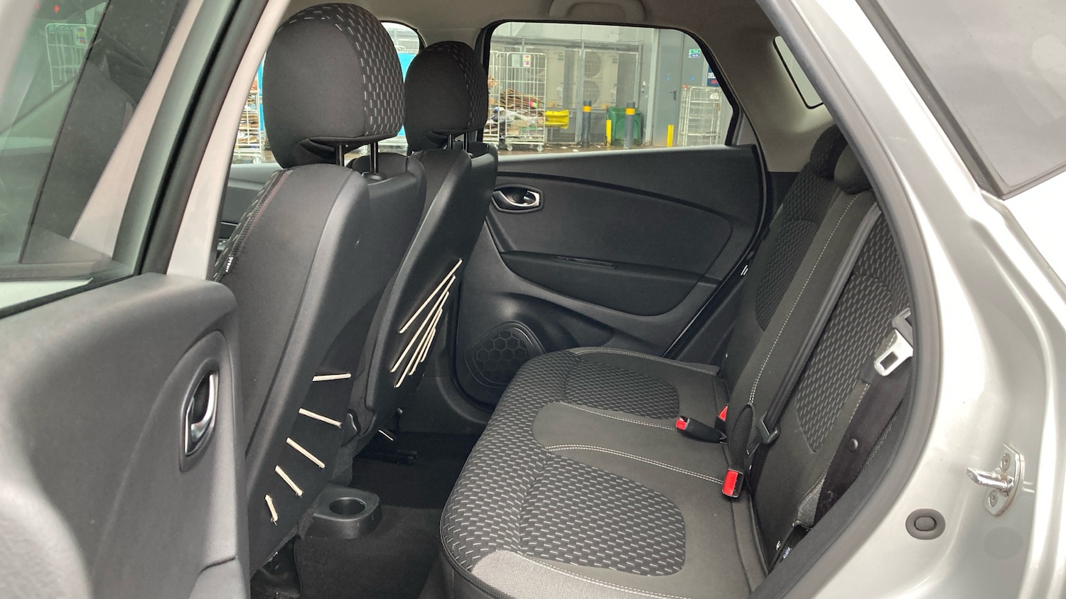 Used Renault Captur 2018 for sale - 77975360: Photo 16