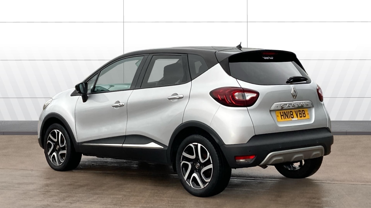 Used Renault Captur 2018 for sale - 77975360: Photo 2