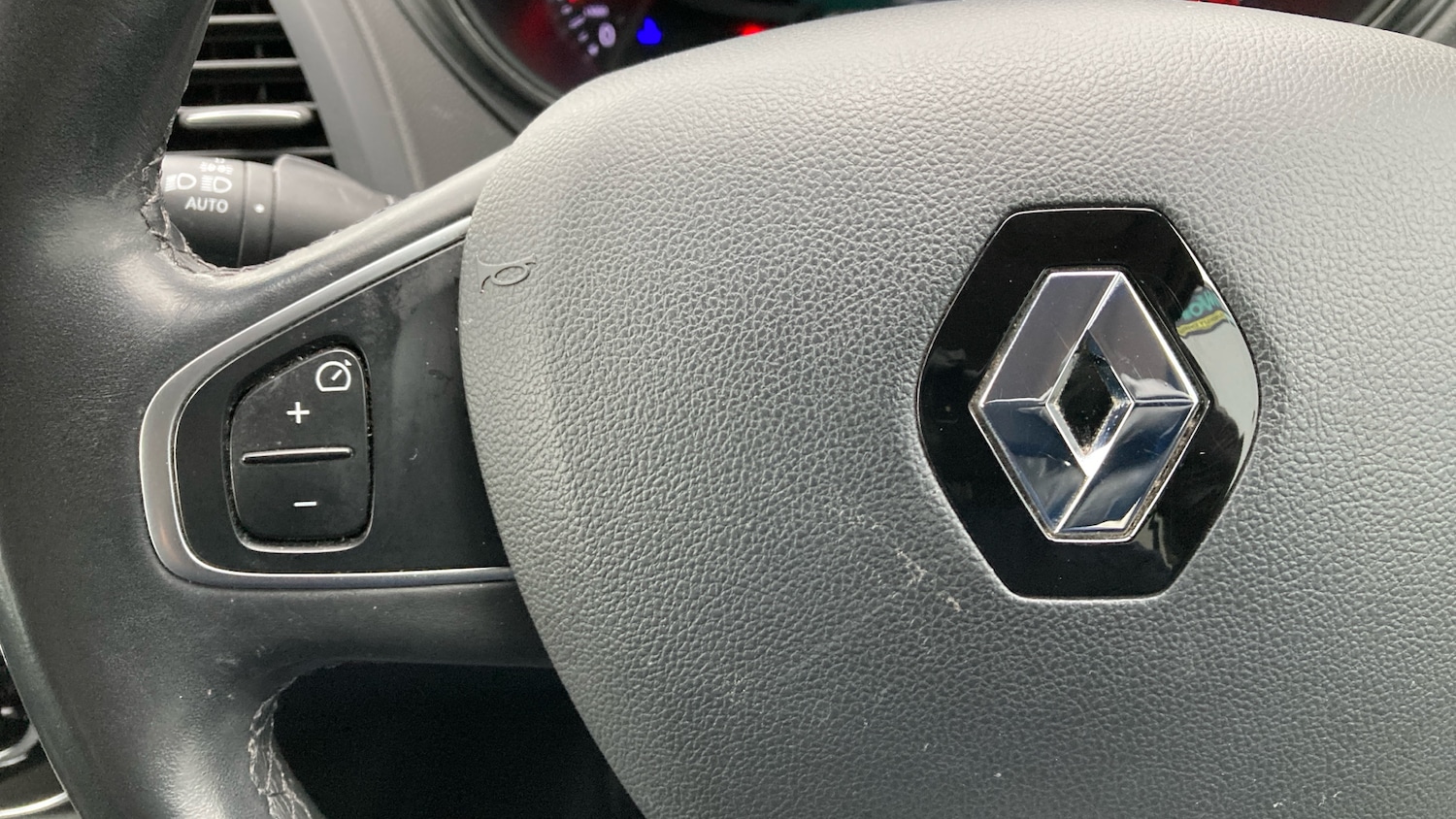 Used Renault Captur 2018 for sale - 77975360: Photo 21