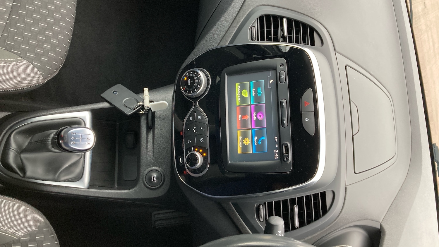 Used Renault Captur 2018 for sale - 77975360: Photo 24