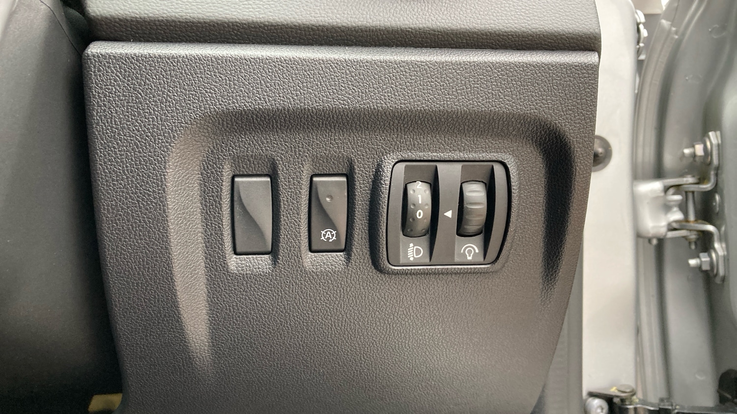 Used Renault Captur 2018 for sale - 77975360: Photo 30