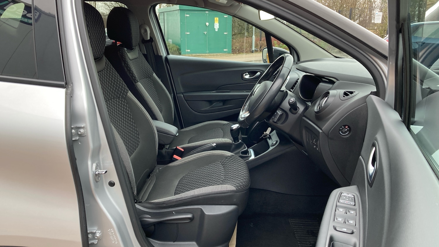 Used Renault Captur 2018 for sale - 77975360: Photo 33