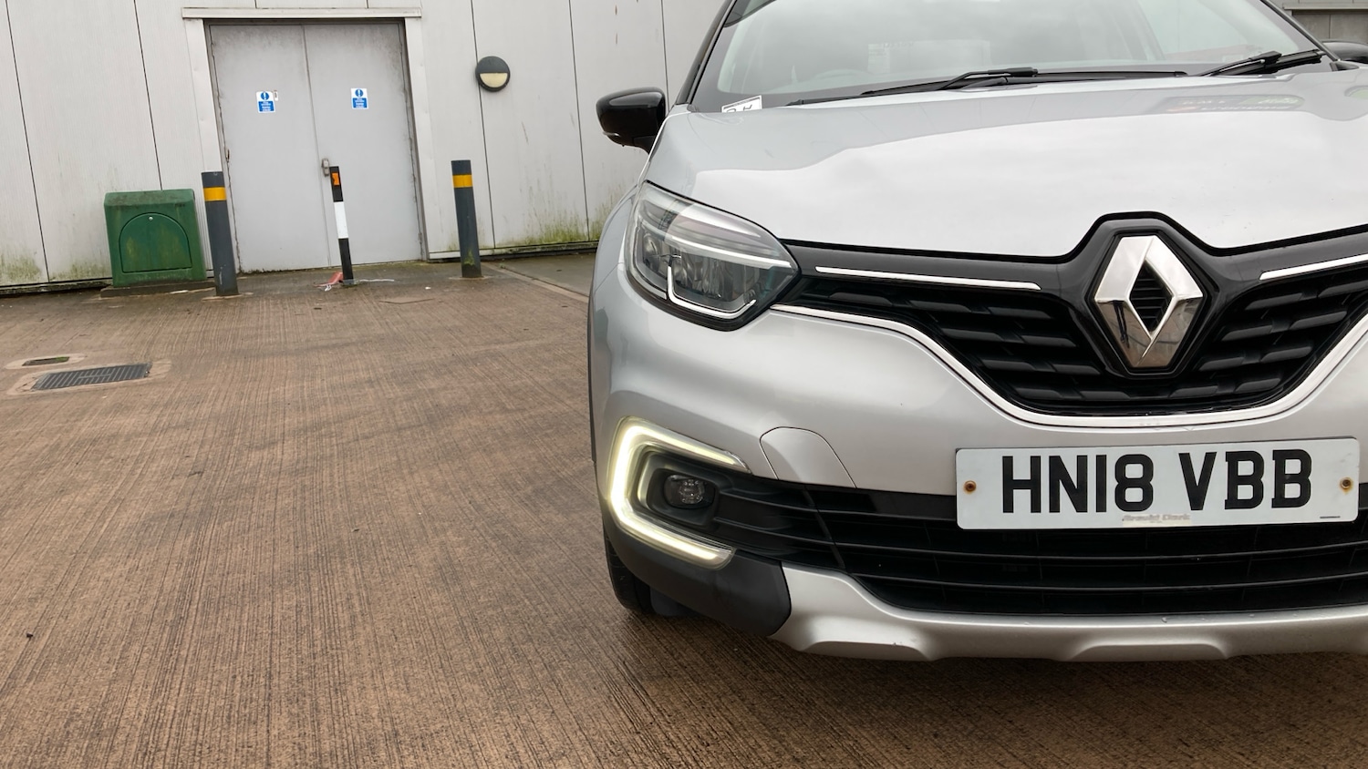 Used Renault Captur 2018 for sale - 77975360: Photo 42