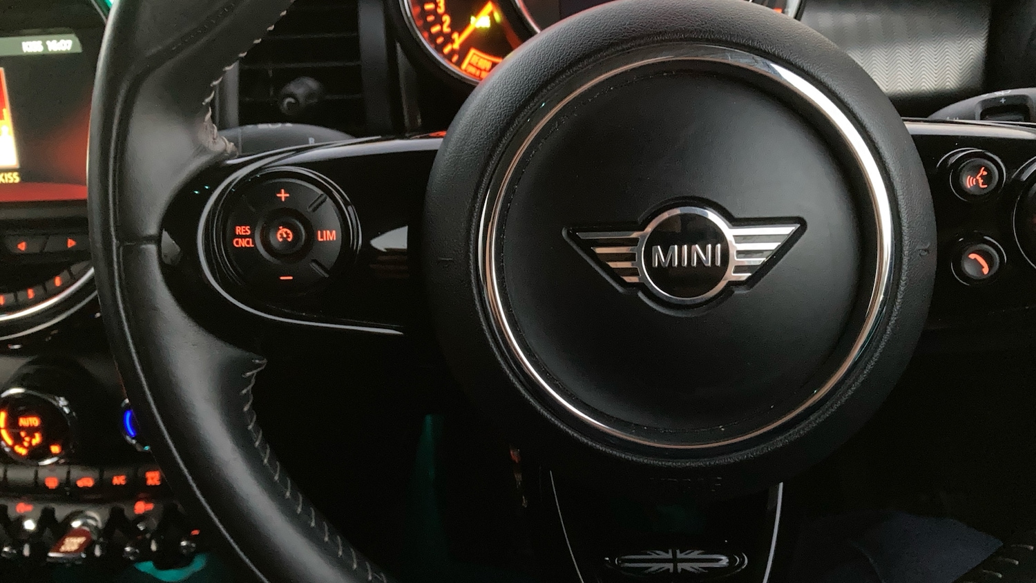 Used MINI Hatch 2019 for sale - 77035737: Photo 21