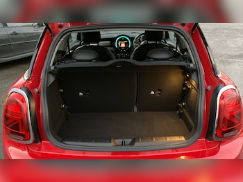 Used MINI Hatch 2019 for sale - 77035737: Photo