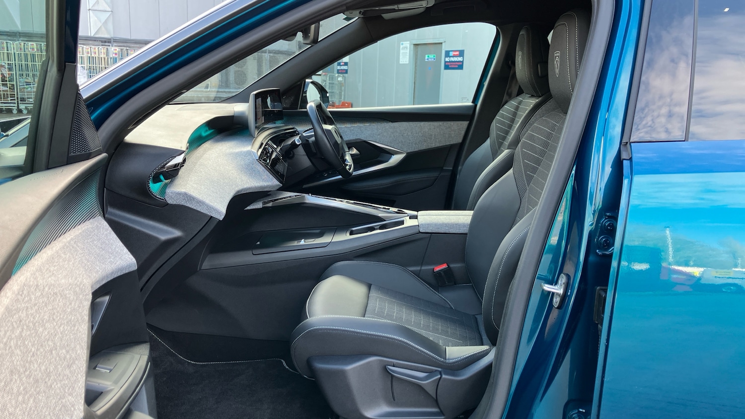 Used Peugeot 3008 2025 for sale - 77728942: Photo 41