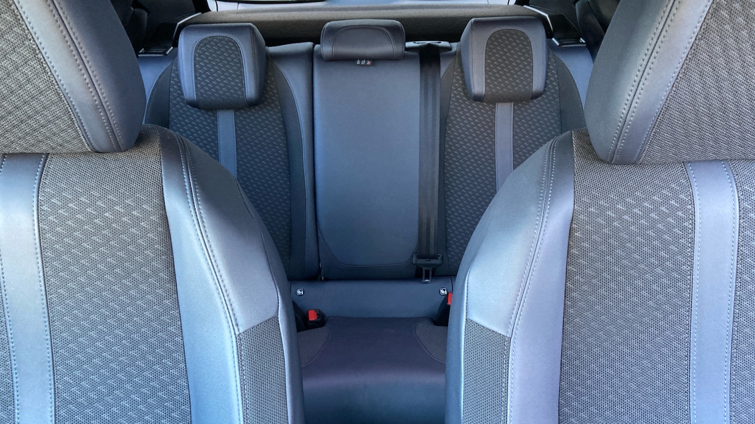 Used Peugeot 2008 2020 for sale - 76830564: Photo 15