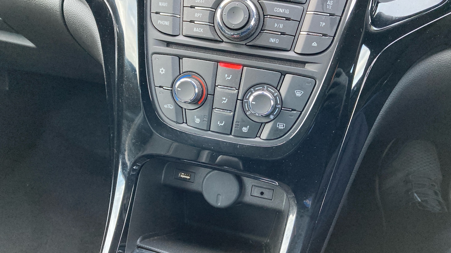 Used Vauxhall Astra GTC 2017 for sale - 76477749: Photo 24