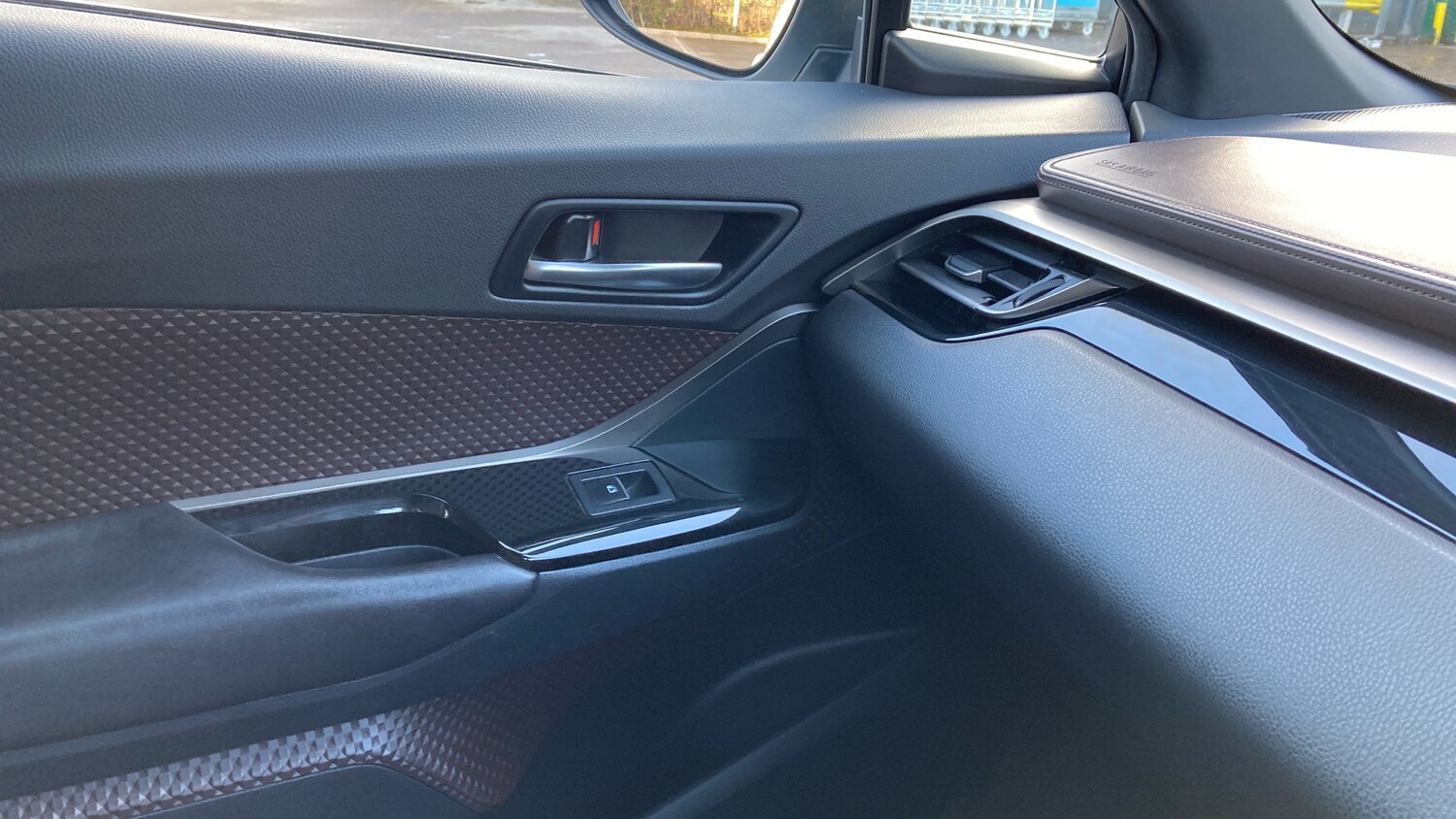 Used Toyota C-HR 2017 for sale - 77760488: Photo 26