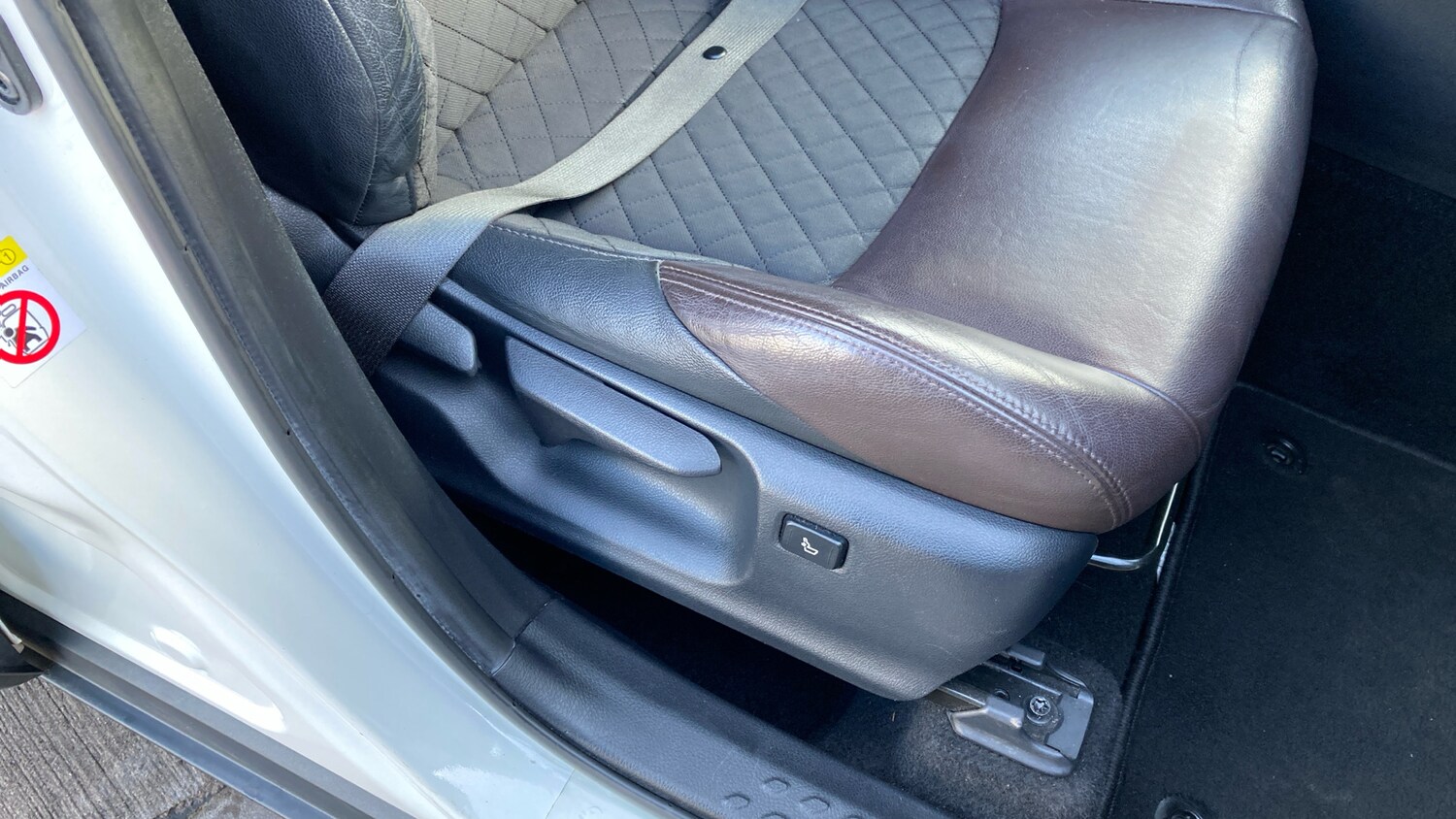 Used Toyota C-HR 2017 for sale - 77760488: Photo 32