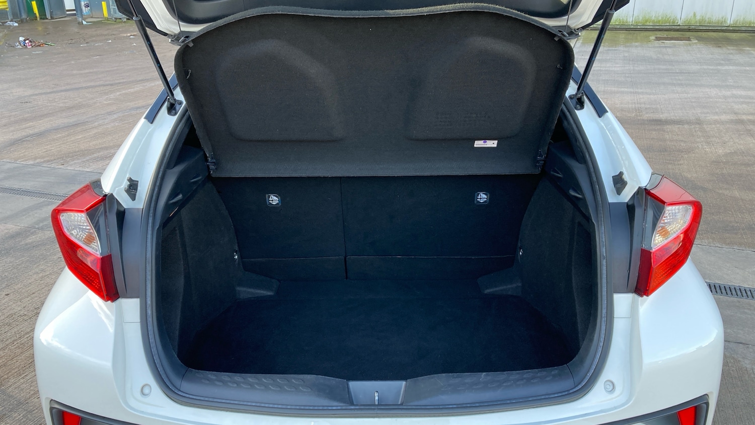 Used Toyota C-HR 2017 for sale - 77760488: Photo 4