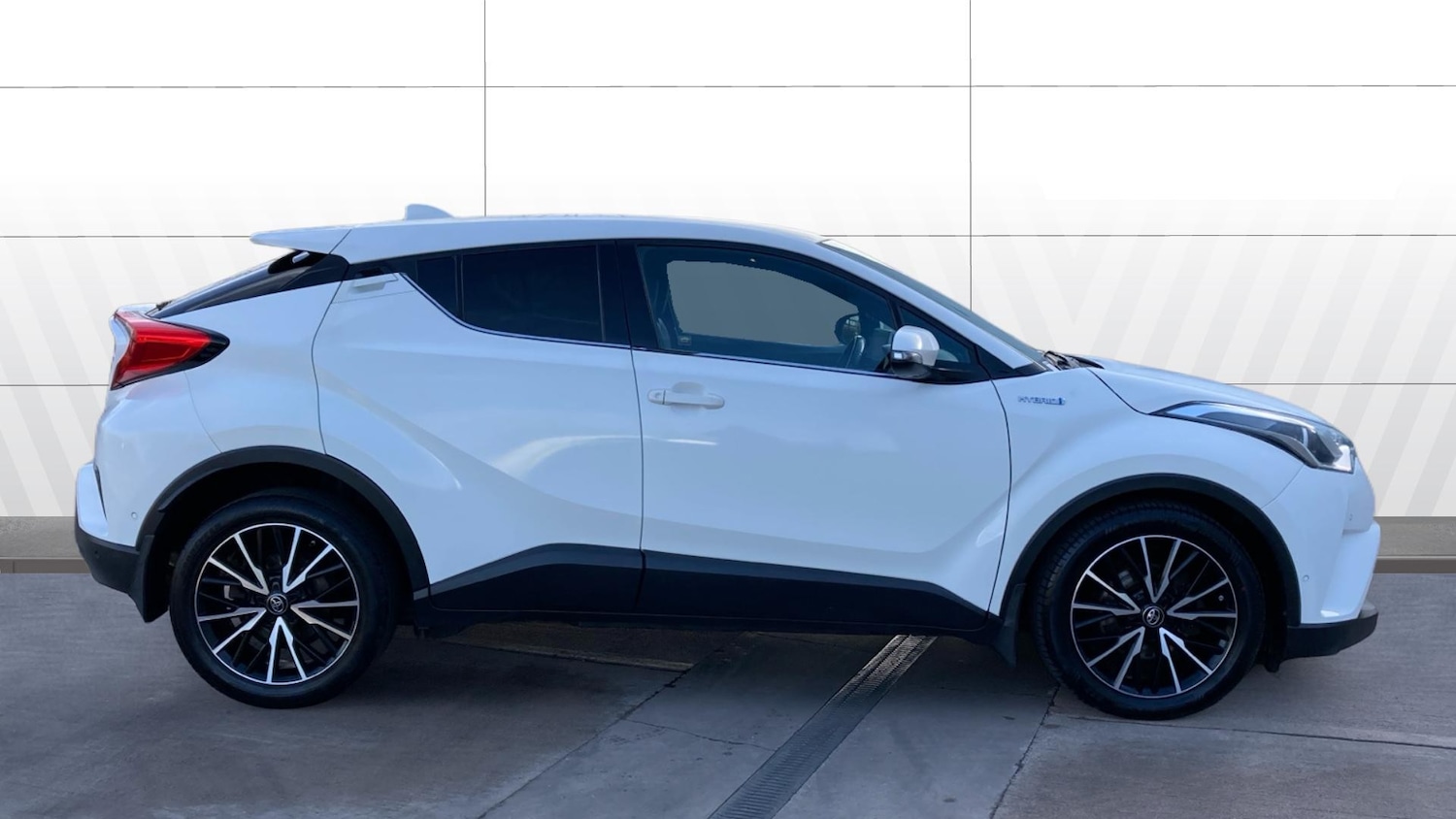 Used Toyota C-HR 2017 for sale - 77760488: Photo 5